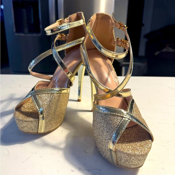 SHEIN Glamorous Gold Glitter Platform 4.5” Heels front 1.5” strappy shoes - Picture 1 of 12